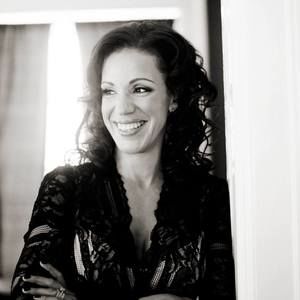 Meet your Posher, Maya